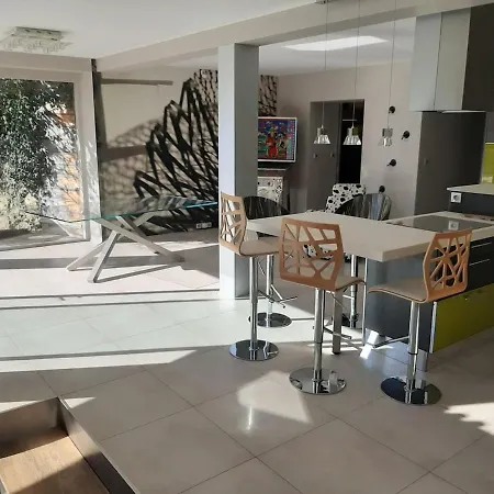 And Forest Apartment